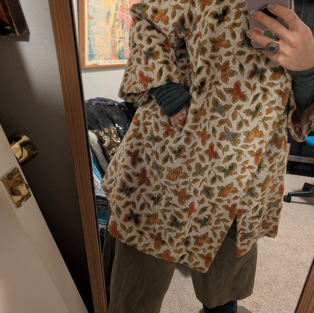 Vintage Floral Pattern Wool Coat in Beige, Olive & Rust - Picture 3 of 4